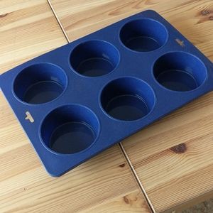 Silicone baking mold